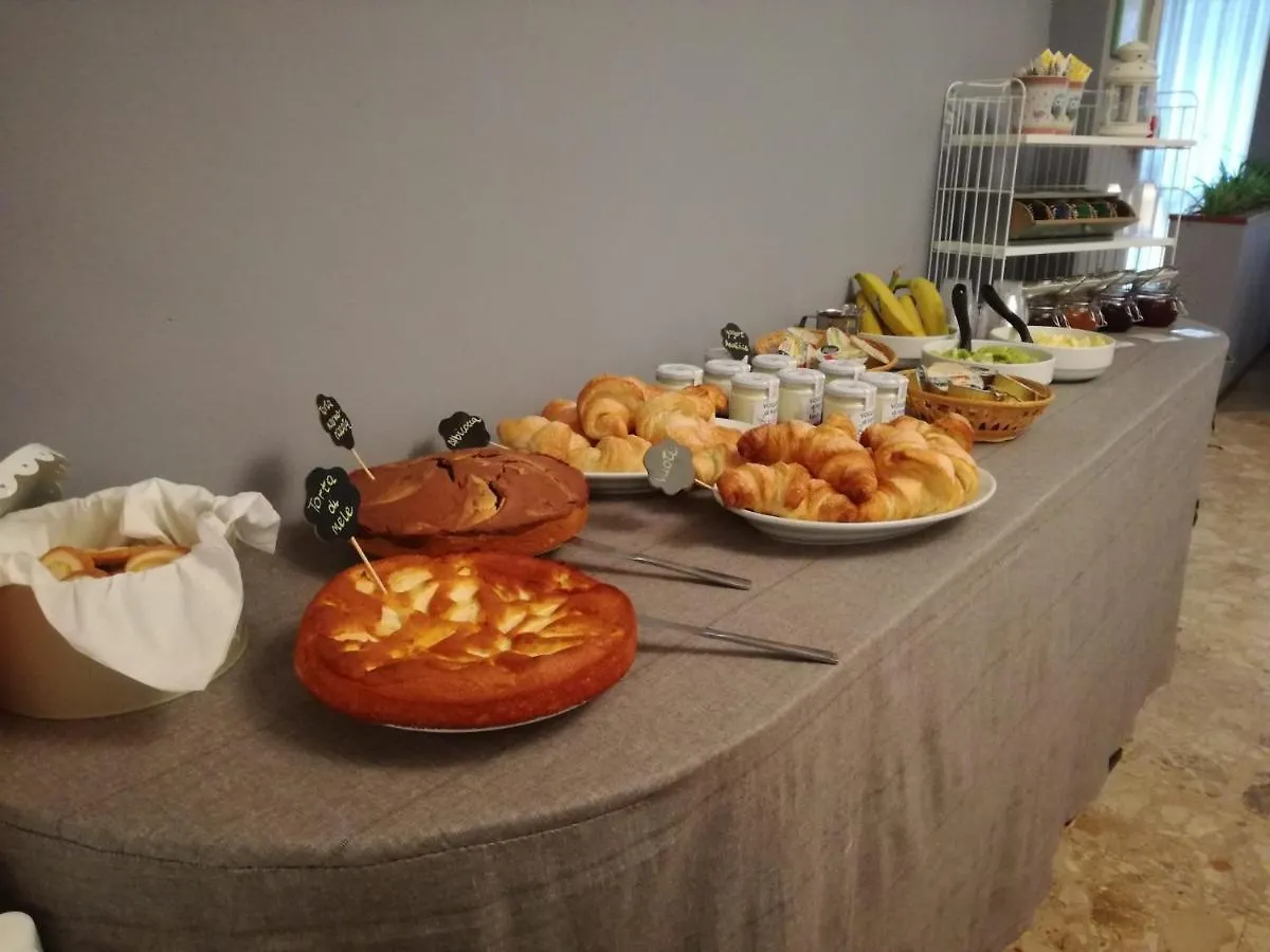 Hotel Serafini Rimini 2*,  Italy