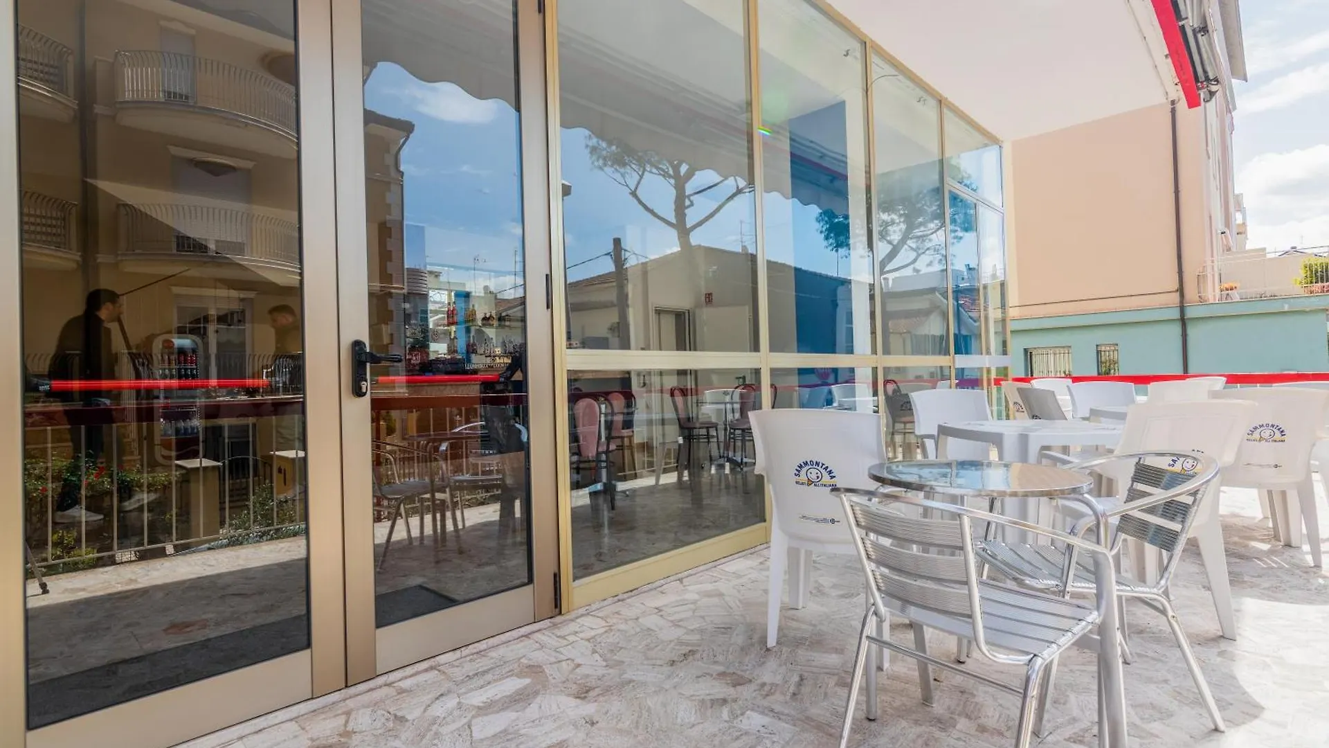 Hotel Serafini
