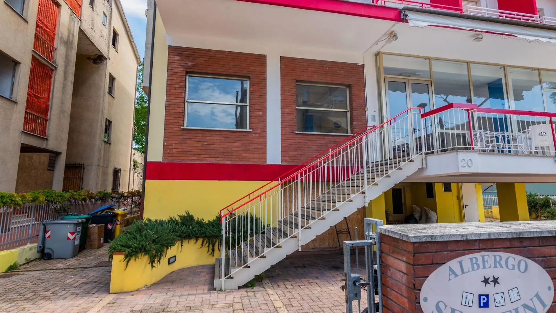 Hotel Serafini Ρίμινι 2*,  Ιταλία