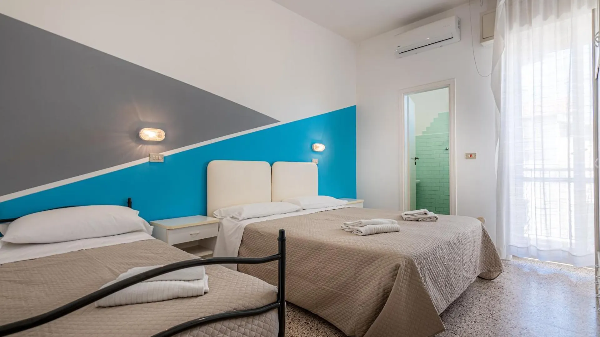**  Hotel Serafini Italy