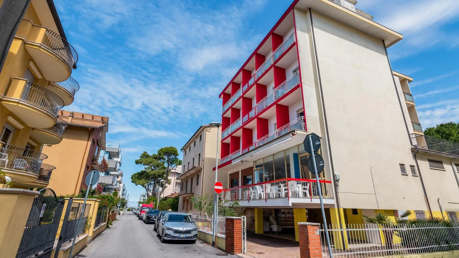 **  Hotel Serafini Italy