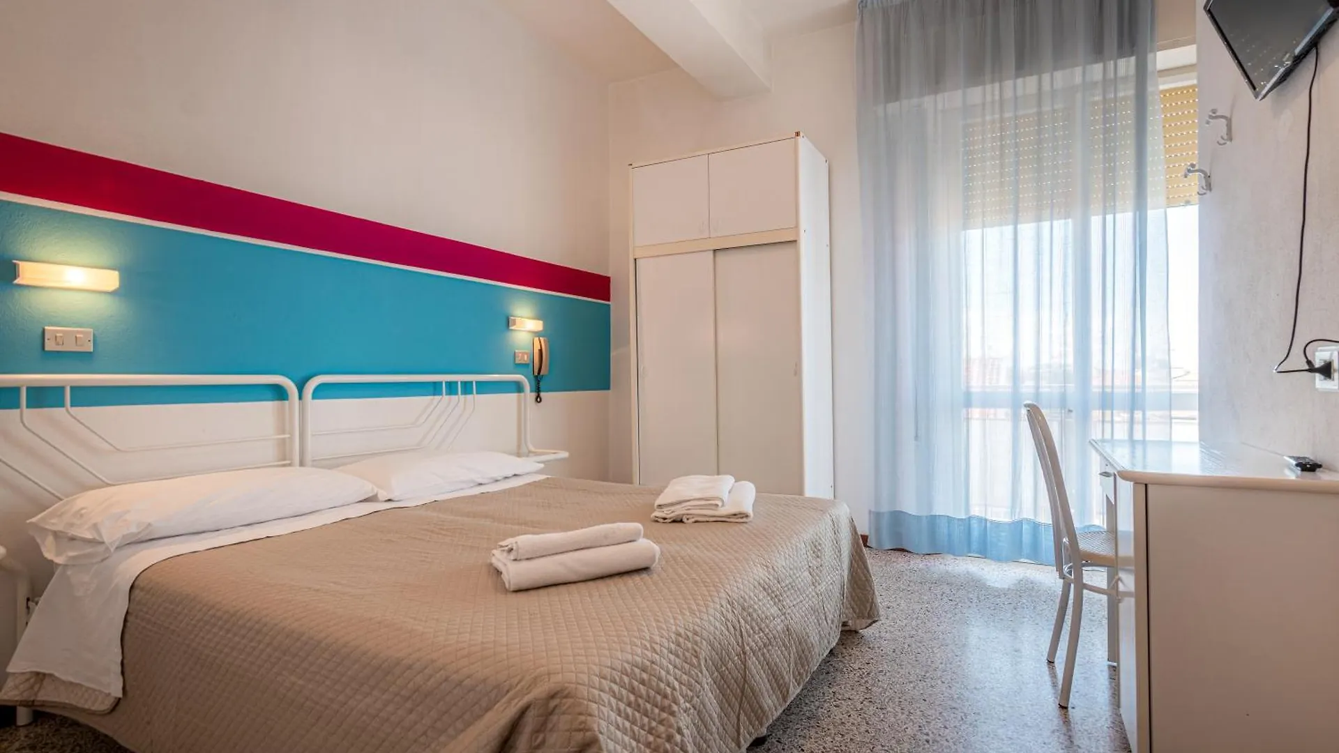 Hotel Serafini 2*, Rimini
